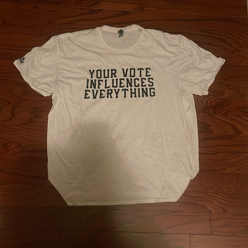 Graphic tee